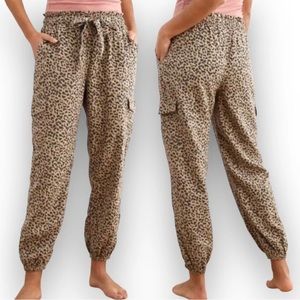 AEO Aerie Leopard Print Linen Blend Cargo Joggers | L